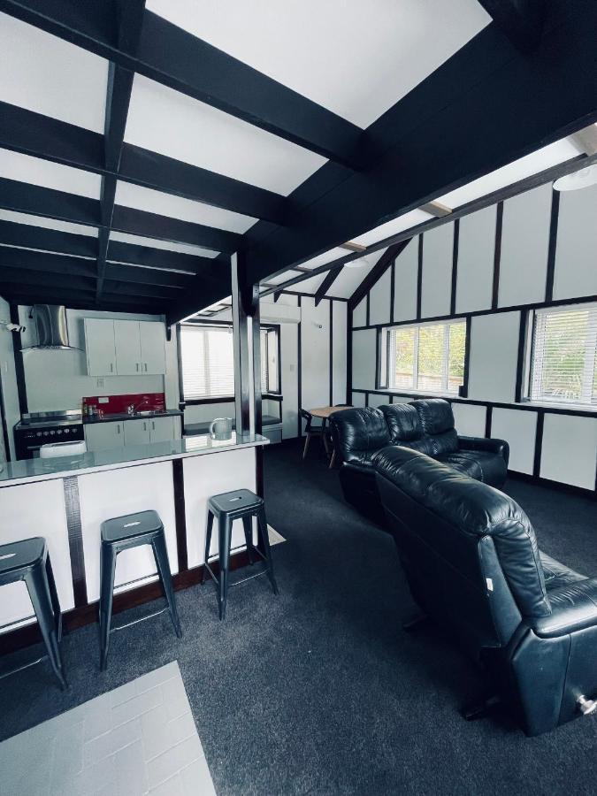 Experience Heritage, Live Modern Upper Hutt Eksteriør billede